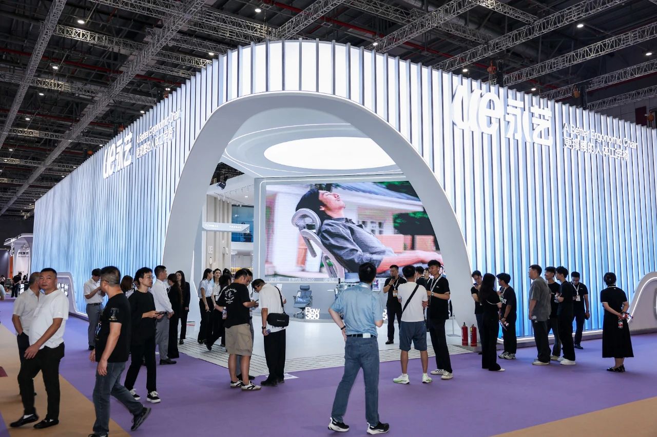 CIFF 2025中国（广州）国际家具博览会联系人：杜经理 159-8989-1849（微信同号）